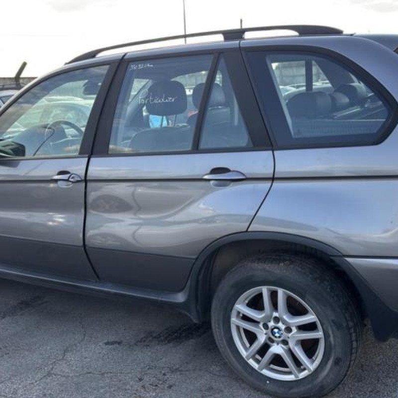 Pare boue avant gauche BMW X5 E53 Photo n°18