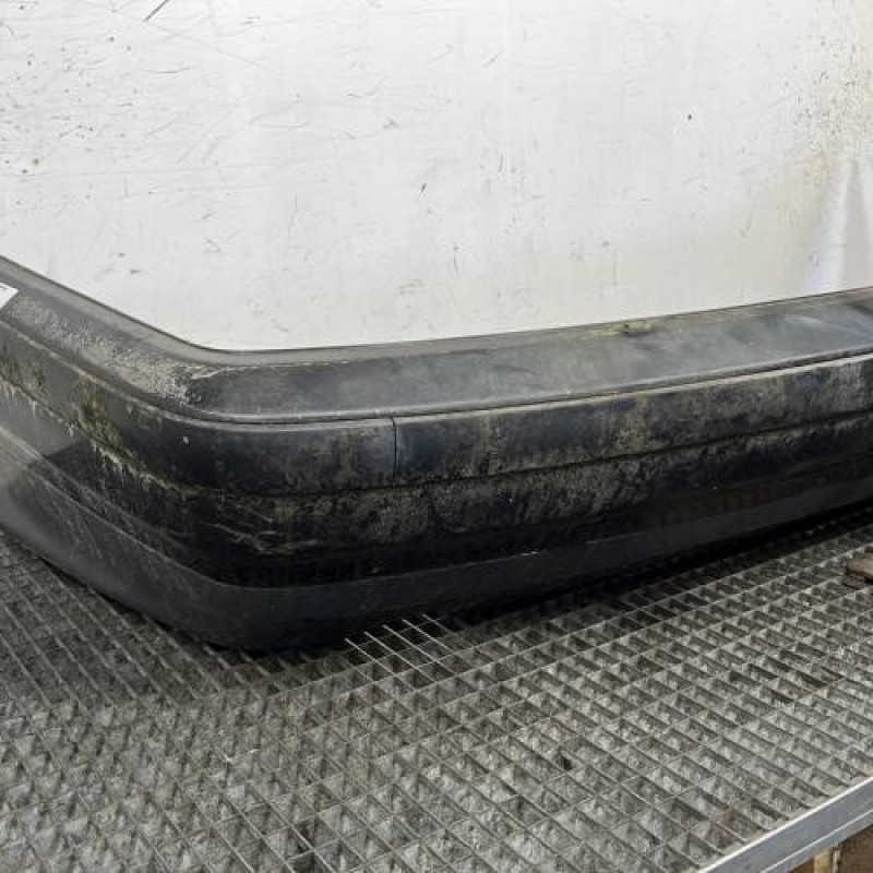 Pare choc arriere BMW SERIE 3 E36 Photo n°2