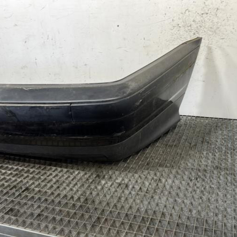 Pare choc arriere BMW SERIE 3 E36 Photo n°3