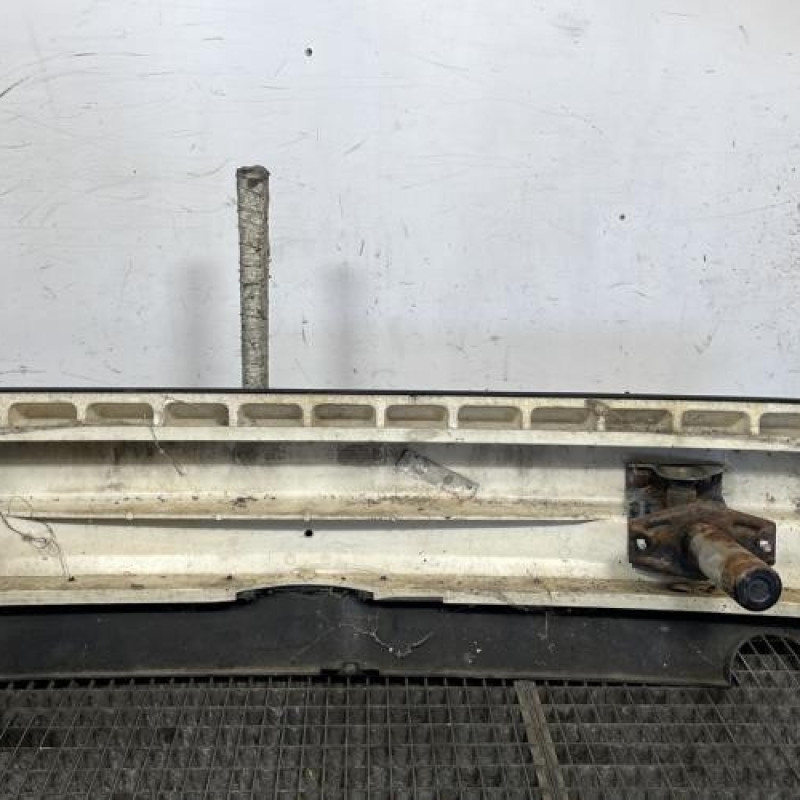 Pare choc arriere BMW SERIE 3 E36 Photo n°5
