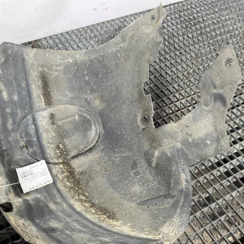 Pare boue avant gauche RENAULT MEGANE 2 Photo n°2