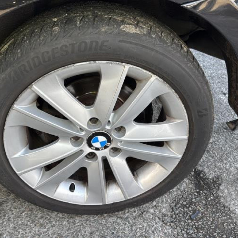 Vitre avant gauche BMW SERIE 1 E87 Photo n°20