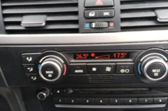 Poignee interieur arriere droit BMW SERIE 3 E90 Photo n°1