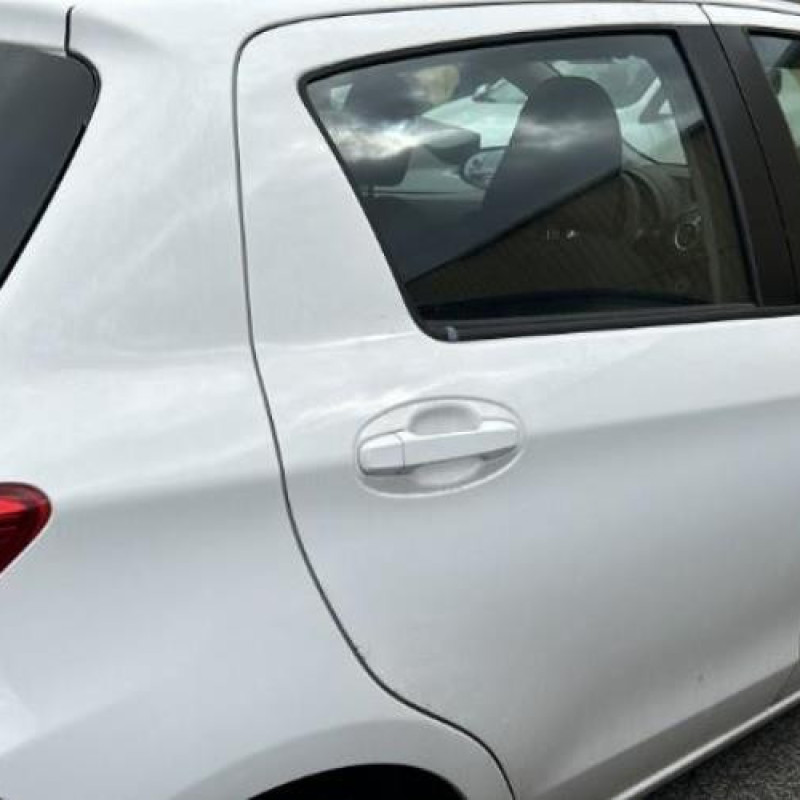 Plage arriere TOYOTA YARIS 3 Photo n°19