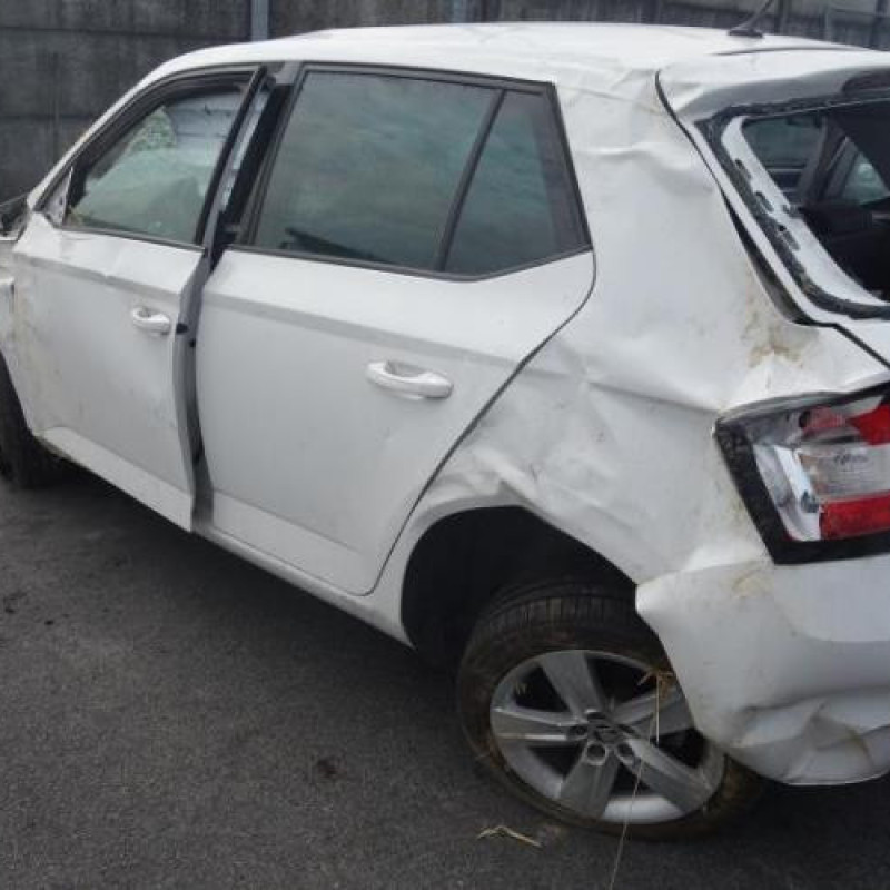 Calandre SKODA FABIA 3 Photo n°4