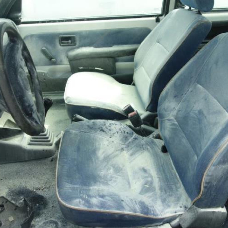Porte avant droit PEUGEOT 106 Photo n°9