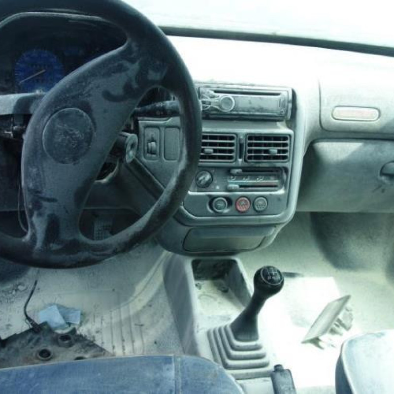Porte avant droit PEUGEOT 106 Photo n°14