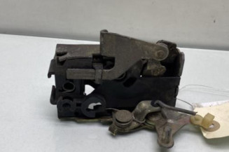 Serrure arriere droit PEUGEOT 405