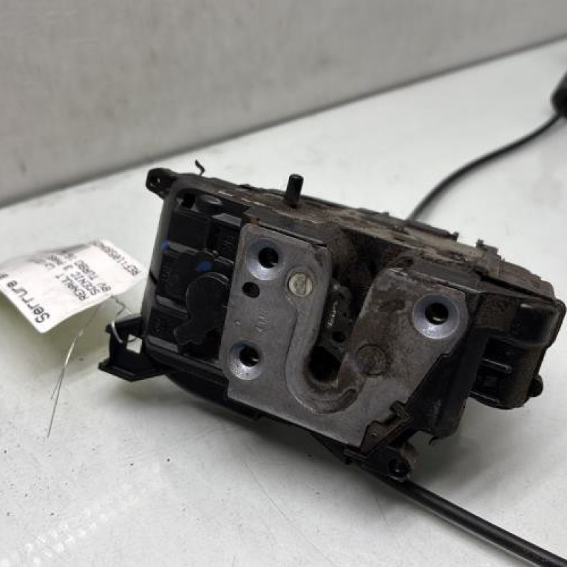 Serrure arriere droit RENAULT SCENIC 3 Photo n°1
