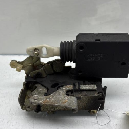 Serrure arriere droit PEUGEOT 405 Photo n°1