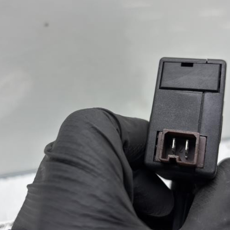 Serrure arriere droit PEUGEOT 405 Photo n°3