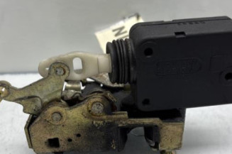 Serrure arriere gauche PEUGEOT 405