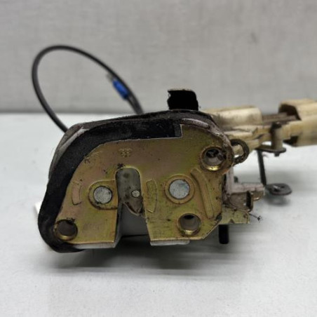 Serrure arriere droit TOYOTA YARIS 1 Photo n°1