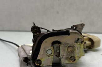 Serrure avant droit TOYOTA YARIS 1 Photo n°1