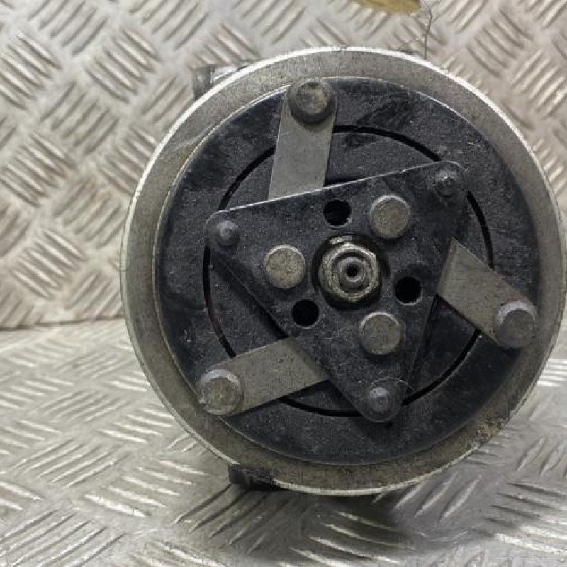Compresseur clim CITROEN C4 2 Photo n°4