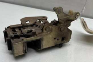 Serrure arriere droit PEUGEOT 106
