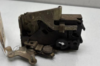 Serrure arriere gauche PEUGEOT 106
