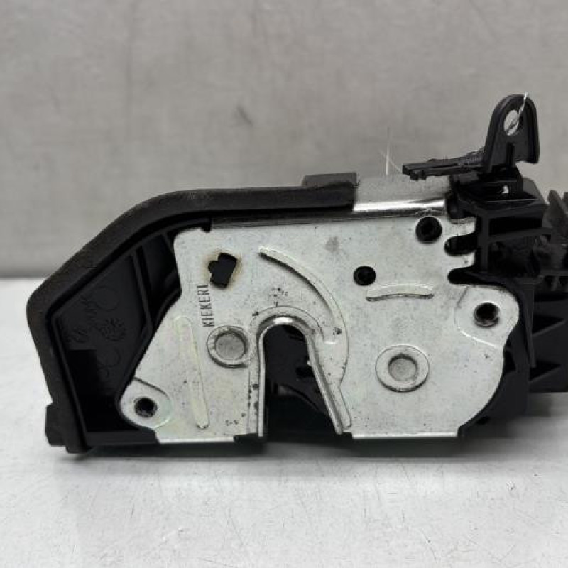 Serrure arriere droit BMW SERIE 3 E90 Photo n°1