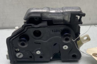Serrure arriere droit AUDI A4 4 Photo n°1
