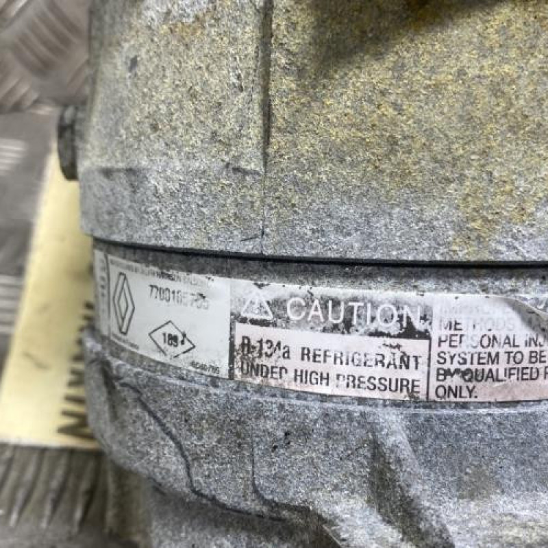 Compresseur clim RENAULT SCENIC 1 Photo n°4