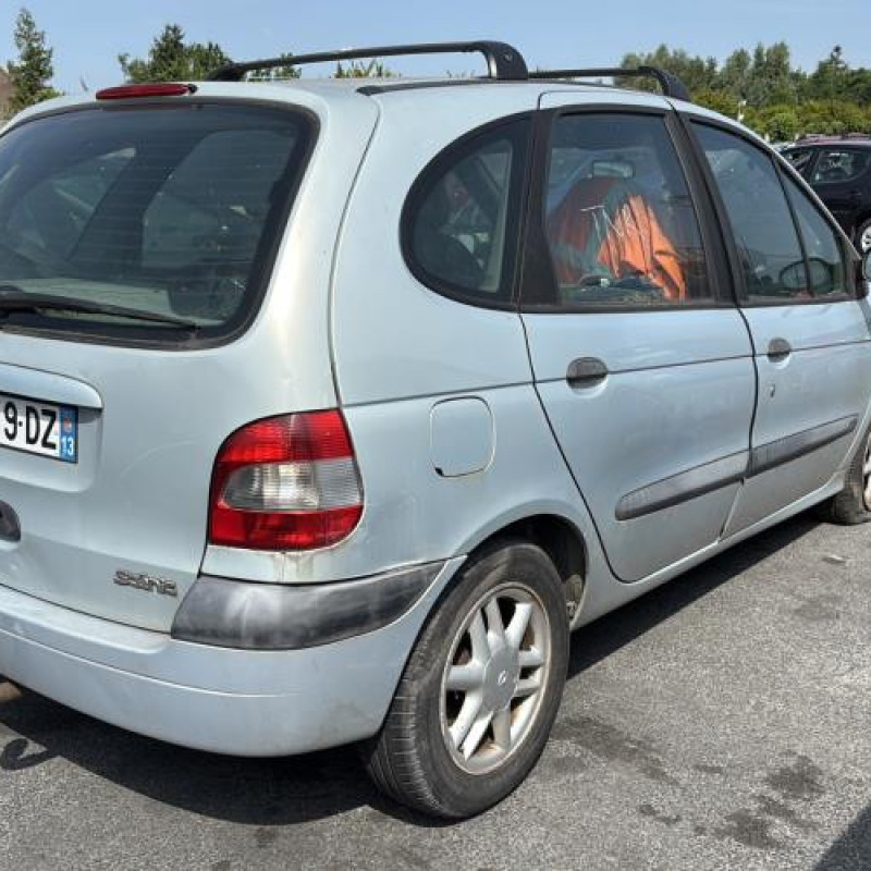 Compresseur clim RENAULT SCENIC 1 Photo n°8