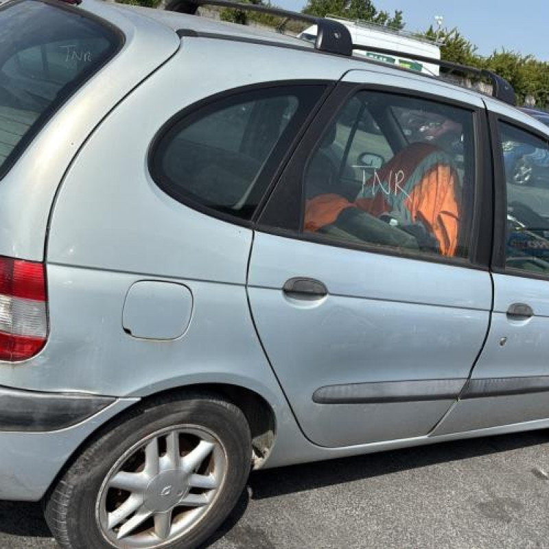 Compresseur clim RENAULT SCENIC 1 Photo n°12