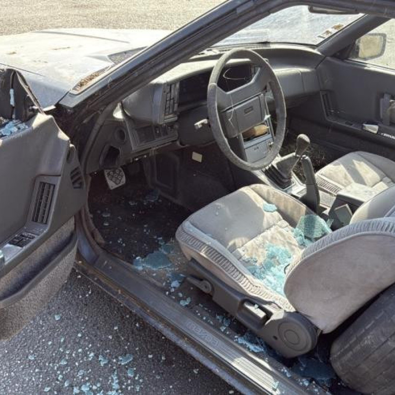 Poignee interieur avant gauche MAZDA 929 2 Photo n°10