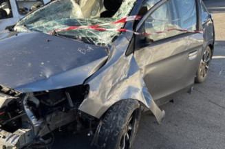 Serrure avant gauche MITSUBISHI SPACE STAR 3