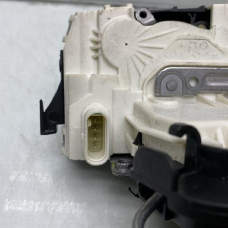 Serrure avant gauche MERCEDES CLASSE C 204 Photo n°3