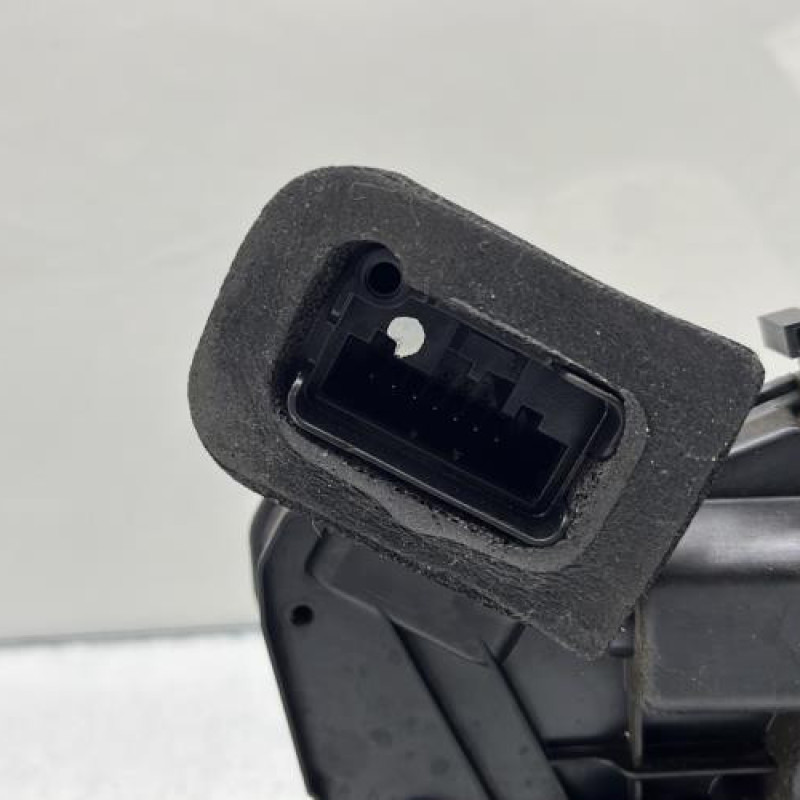 Serrure arriere gauche VOLKSWAGEN POLO 5 Photo n°4