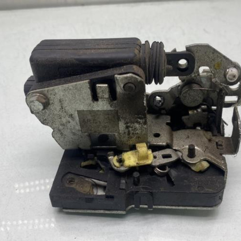 Serrure arriere gauche DACIA DUSTER 1 Photo n°1