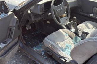 Bras essuie glace avant droit MAZDA 929 2