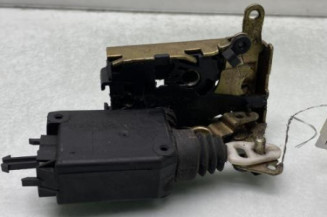 Serrure avant droit PEUGEOT 205
