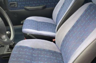 Serrure avant droit PEUGEOT 205