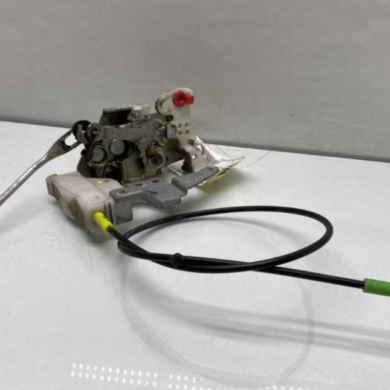 Serrure avant gauche PEUGEOT 107 Photo n°2