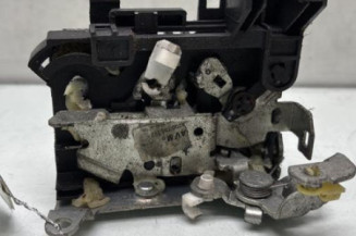 Serrure avant droit DACIA SANDERO 1