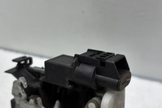 Serrure avant droit AUDI A3 1