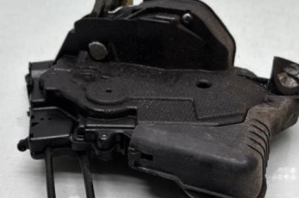 Serrure avant droit TOYOTA YARIS 2