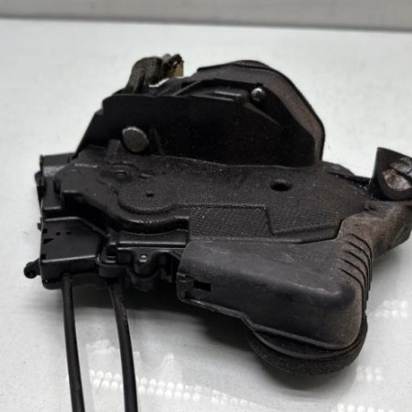 Serrure avant droit TOYOTA YARIS 2