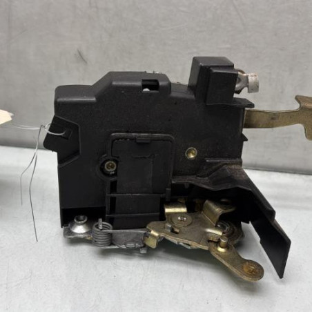 Serrure avant droit BMW SERIE 5 E34
