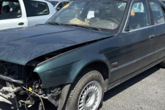 Serrure avant droit BMW SERIE 5 E34