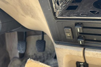 Serrure avant droit BMW SERIE 5 E34