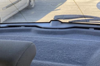 Vitre avant gauche PEUGEOT 208 1