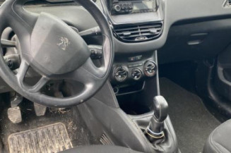 Poignee interieur arriere droit PEUGEOT 208 1