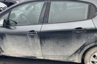 Serrure arriere droit PEUGEOT 208 1