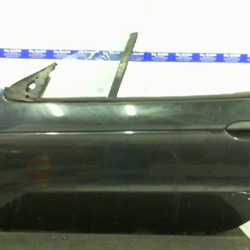 Porte avant gauche RENAULT MEGANE 1 Photo n°1