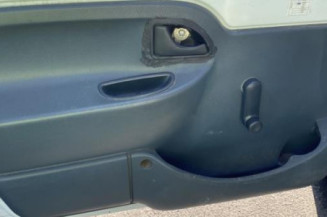 Serrure avant droit RENAULT KANGOO 1