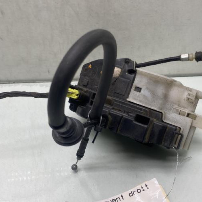 Serrure avant droit KIA CEE-D 1 Photo n°1