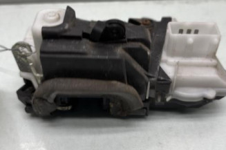 Serrure avant droit PEUGEOT 607