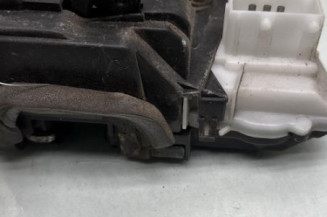 Serrure avant droit PEUGEOT 607